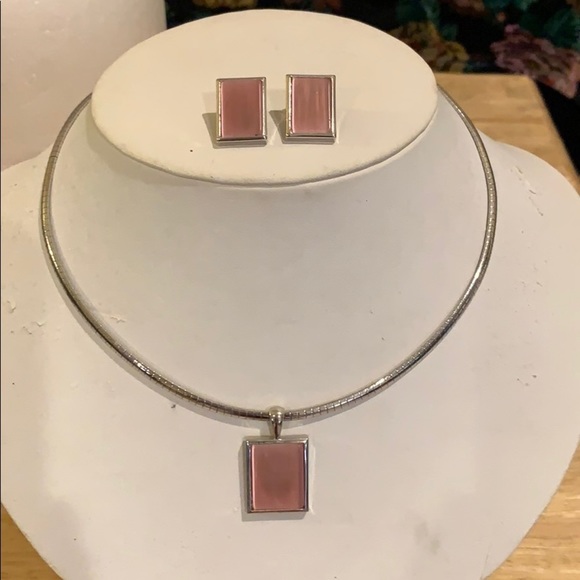 Jewelry - Fifth Avenue pink stone Necklace and earri…